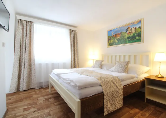 盖里斯特公寓 *